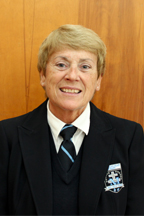 Mme Elaine King, Principal